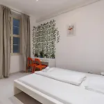 Bajcsy Boulevard Loft דירה