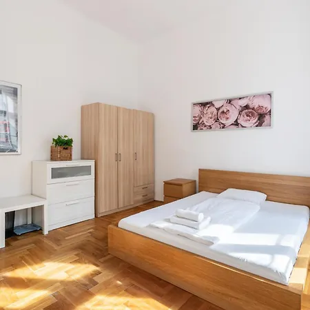 Апартаменты Bajcsy Boulevard Loft Будапешт