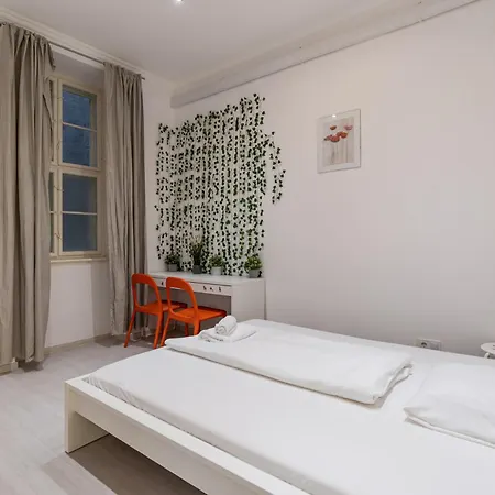 Bajcsy Boulevard Loft Апартаменты