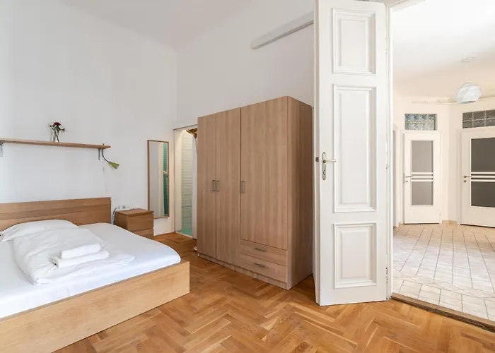Bajcsy Boulevard Loft