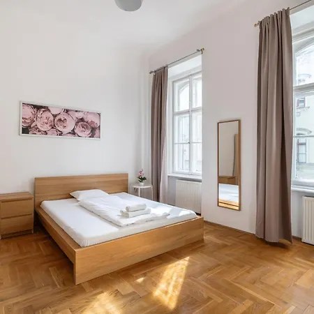 Daire Bajcsy Boulevard Loft *