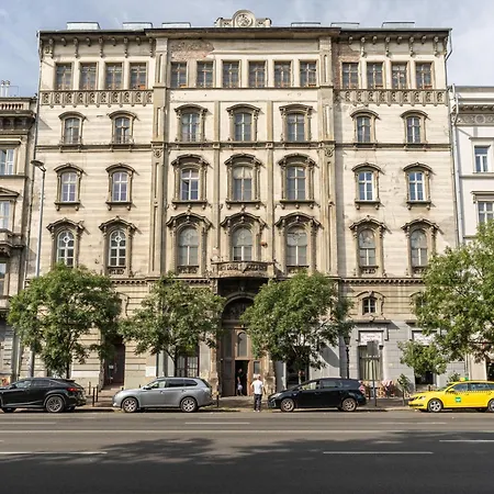 Daire Bajcsy Boulevard Loft Budapeşte