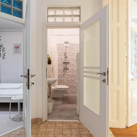 Bajcsy Boulevard Loft アパート